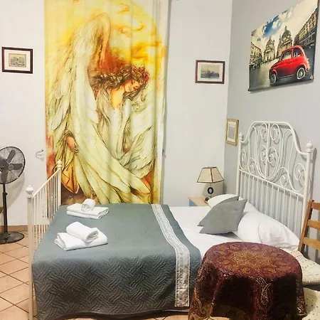 Parisa Guest house