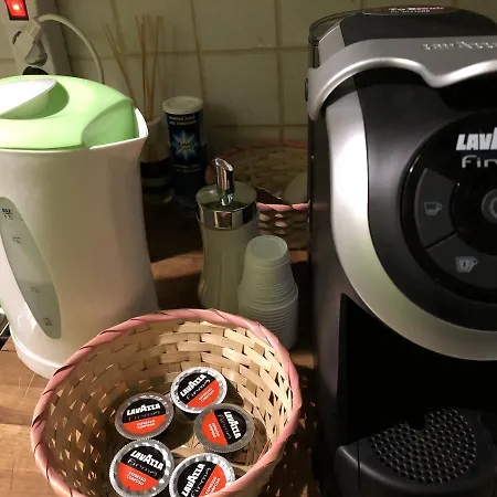 Parisa ゲストハウス ローマ