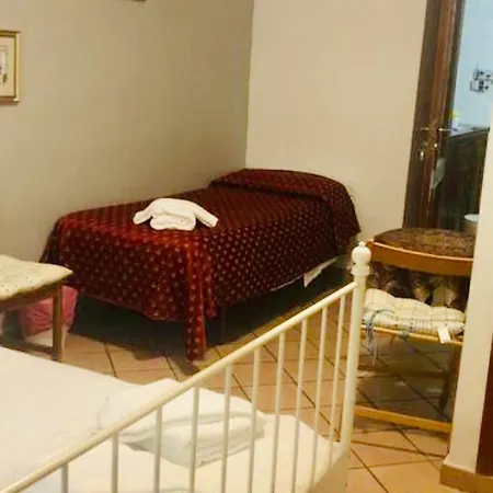 Parisa ゲストハウス